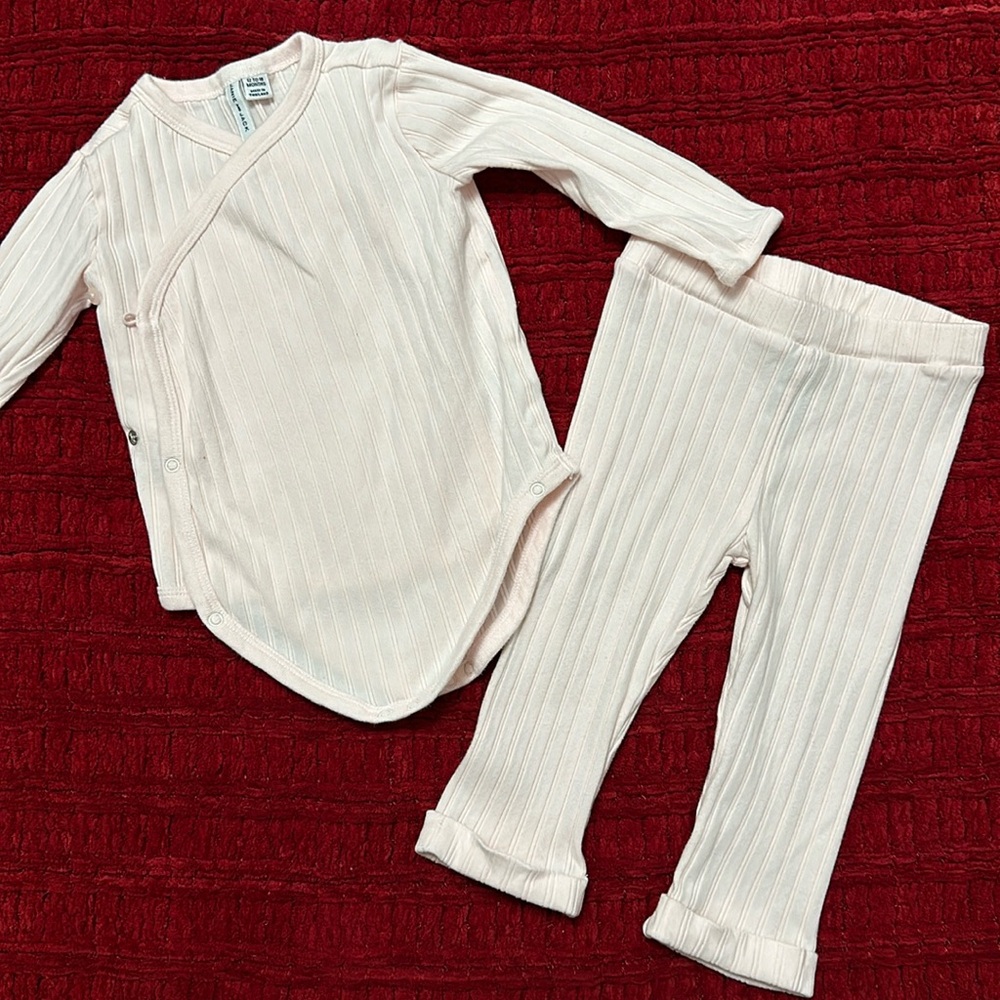 Janie and Jack Two Piece Ribbed Light Pink Outfit 12-18 Months